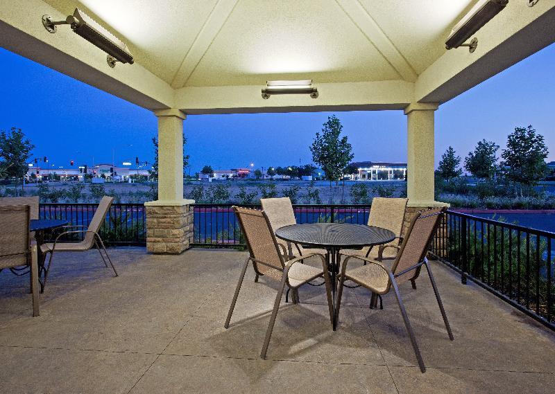 Candlewood Suites Turlock By Ihg Exterior foto