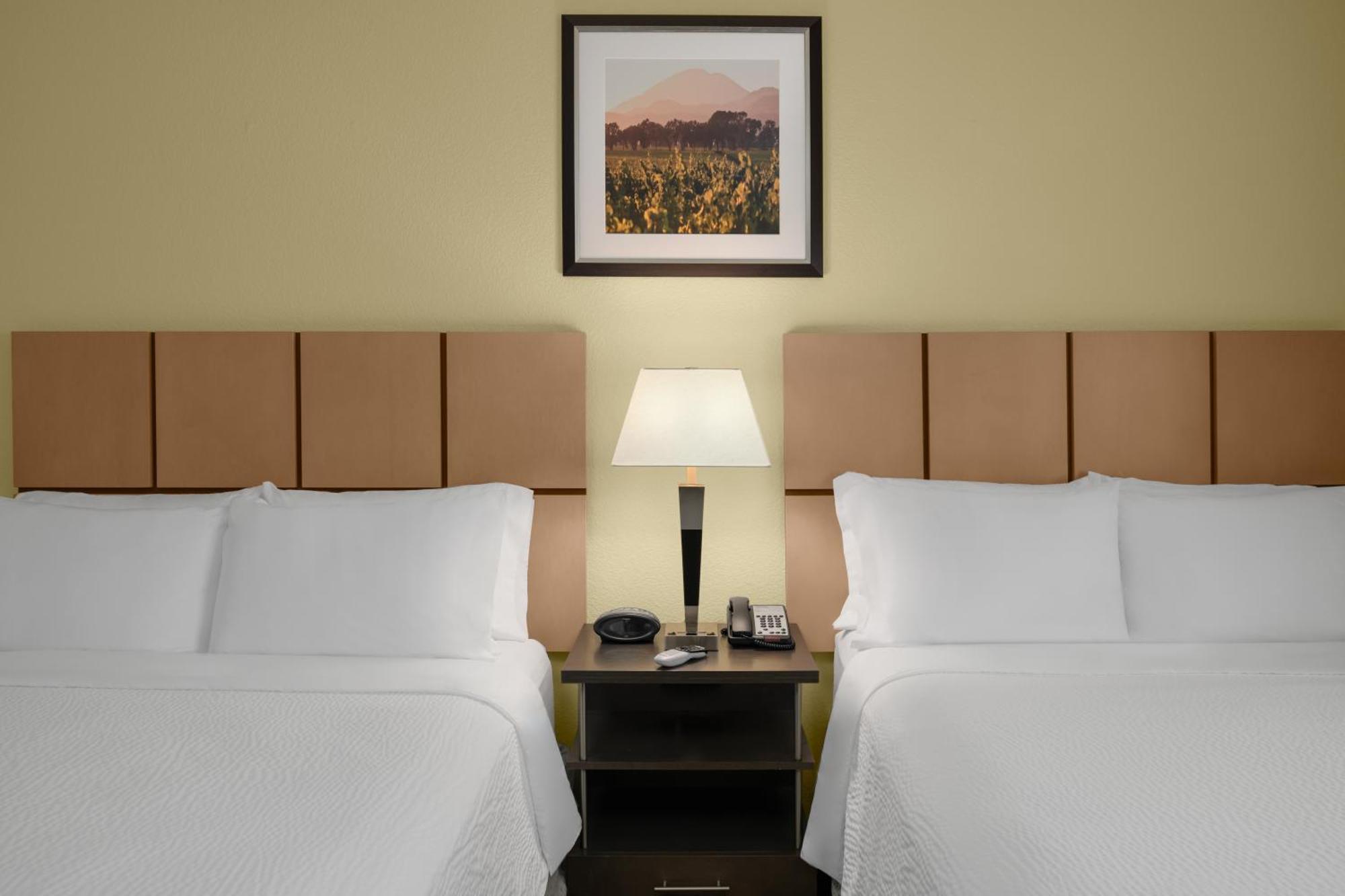 Candlewood Suites Turlock By Ihg Exterior foto